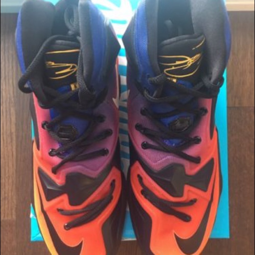 Db Lebron 13s very special shoe Ds brand new 13