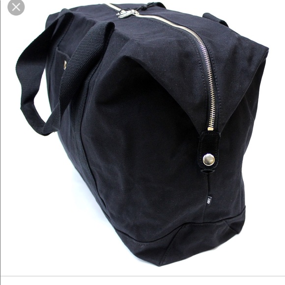 💥SOLDObey Corporate Violence Weekender Bag-unisex - Picture 2 of 8