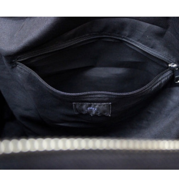 💥SOLDObey Corporate Violence Weekender Bag-unisex - Picture 5 of 8