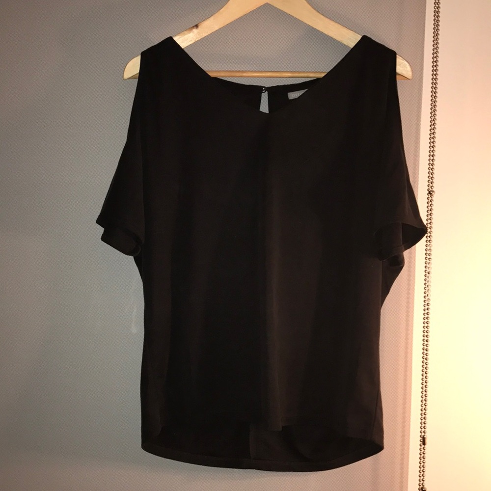 Super soft open shoulder black lounge top