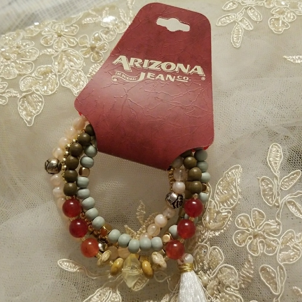 Bead bracelet