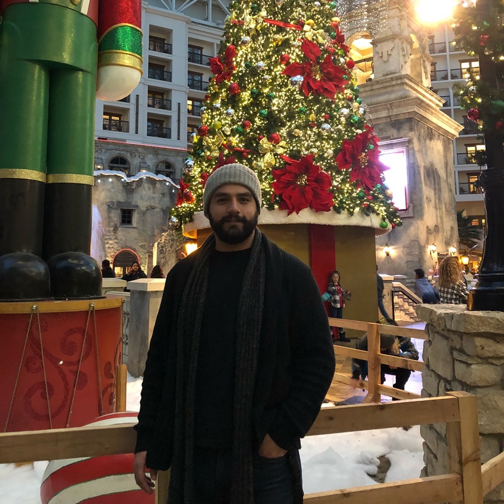 Meet your Posher, Luis