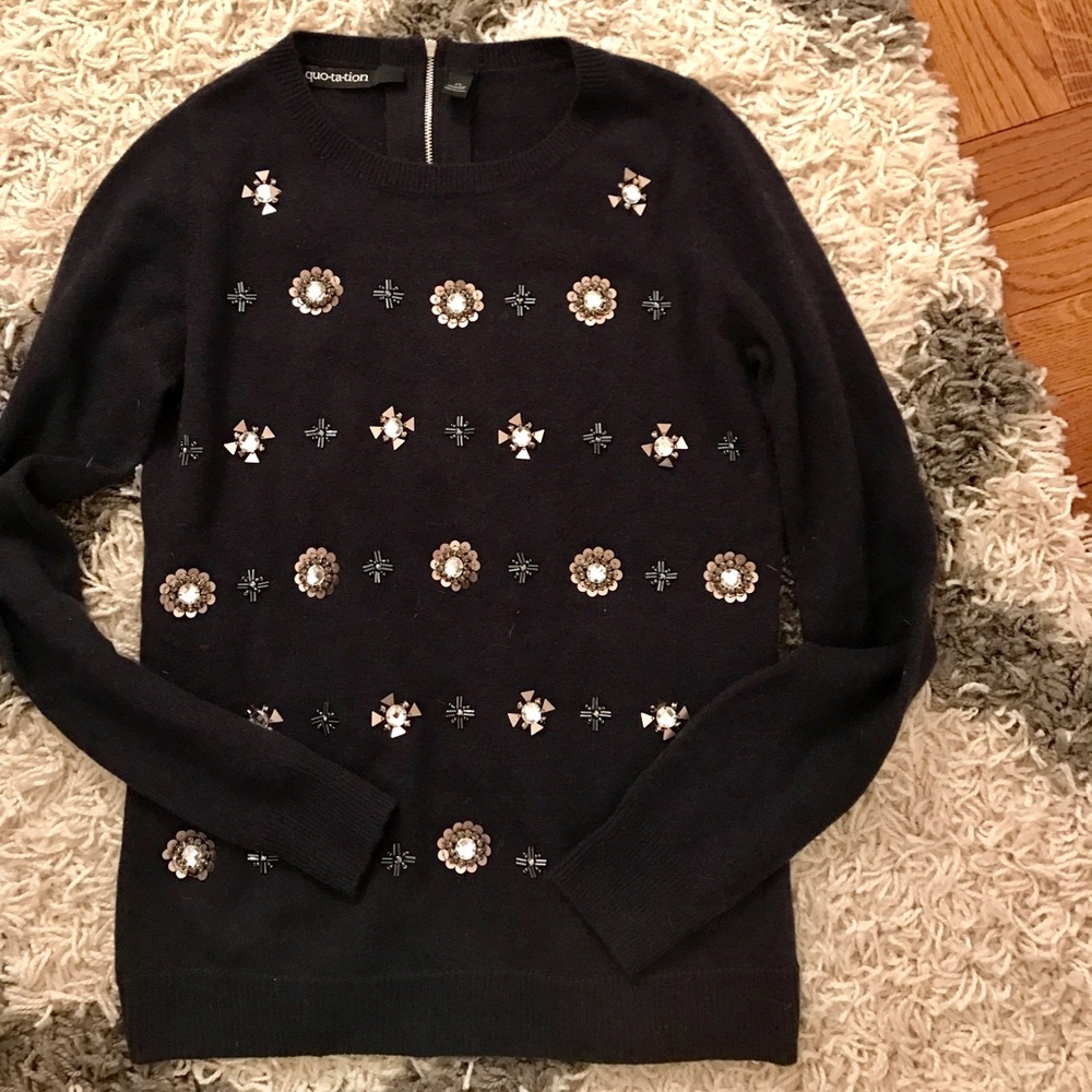 Quo-ta-ation cashmere sweater