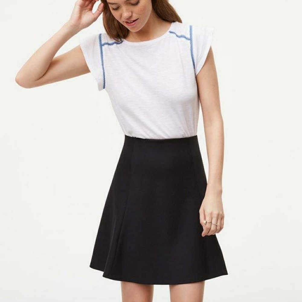 LOFT black pull on flippy skater skirt