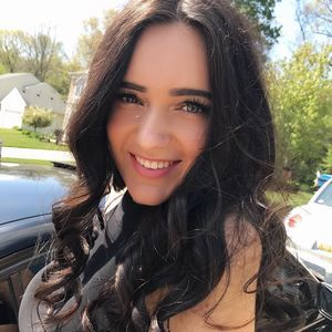 Meet your Posher, Alexandra