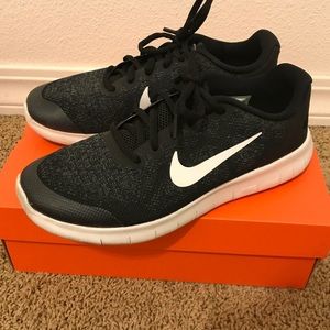 ❌SOLD❌Nike Free RN 2017 (GS)