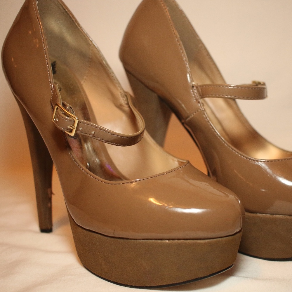 Dark Beige Heels Size 7