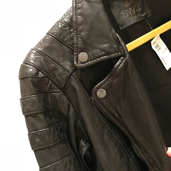 Genuine Leather Jacket - Picture 4 of 8