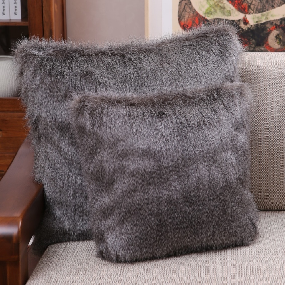 Lindsey Home Fashion "Husky" Faux Fur Pillow
