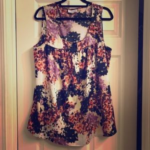 Calvin Klein sleeveless gorgeous multi blouse