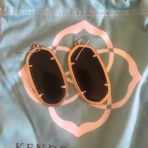 Danielle Gold earrings in Black