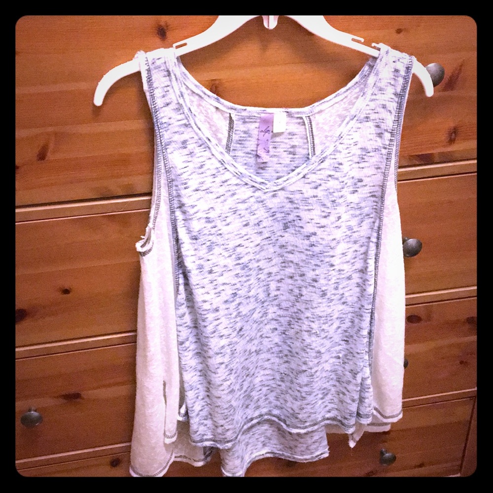 Alya Flowy Tank