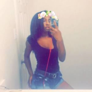 Meet your Posher, Connie