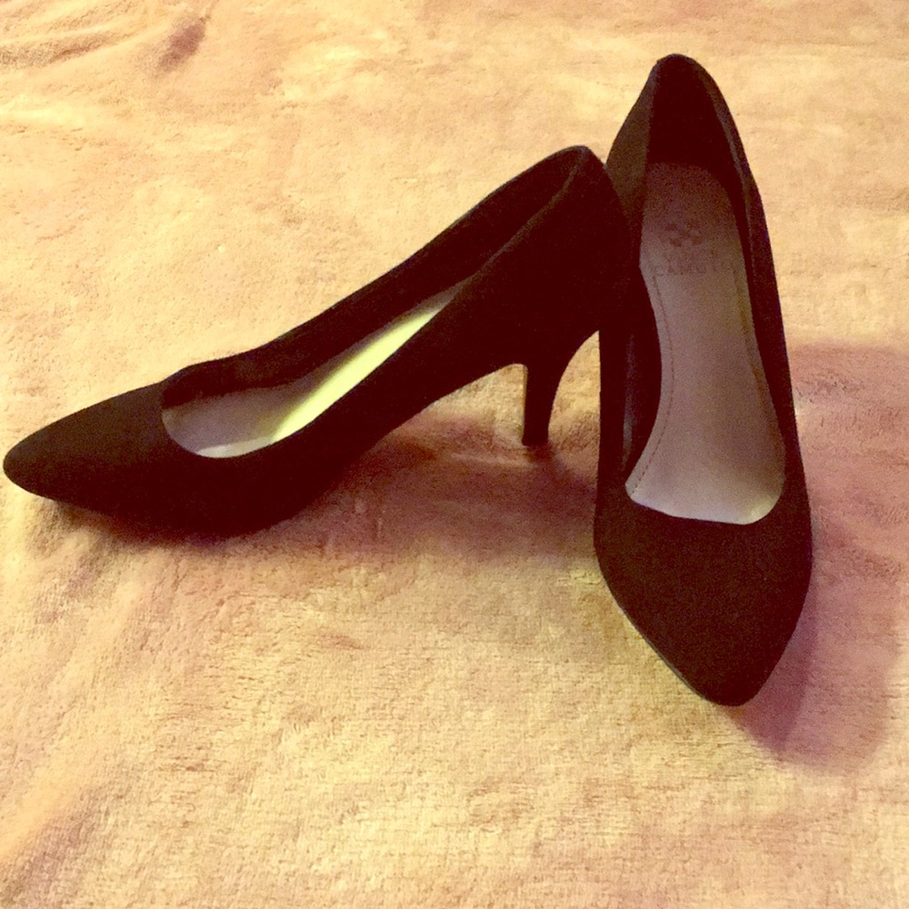 Vince Camuto suede heels