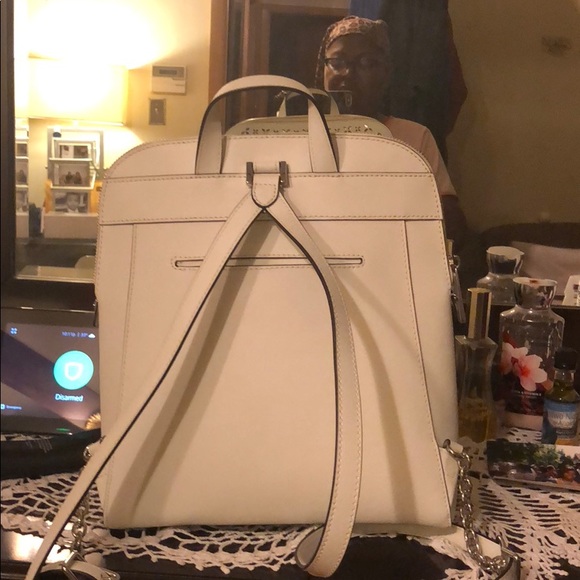 Handbags - Picture 2 of 5