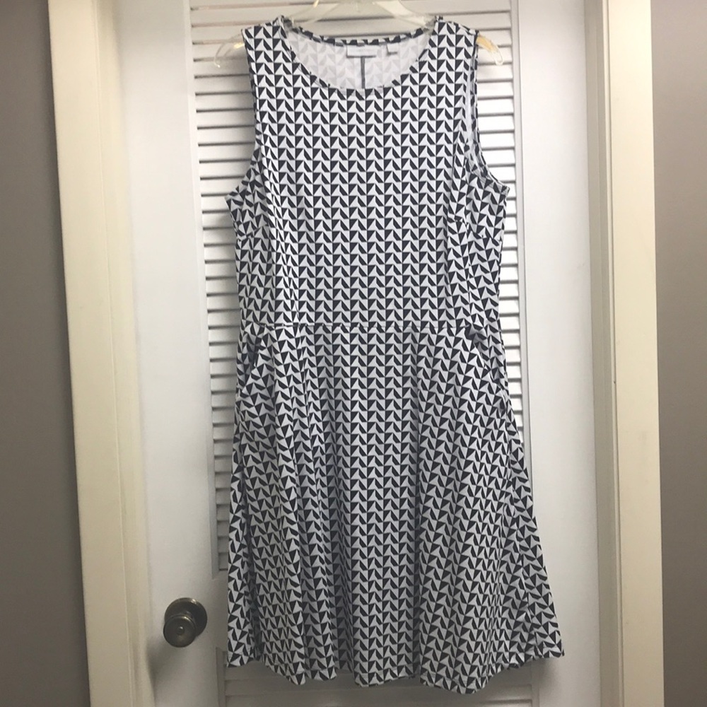 Black and white printed dress