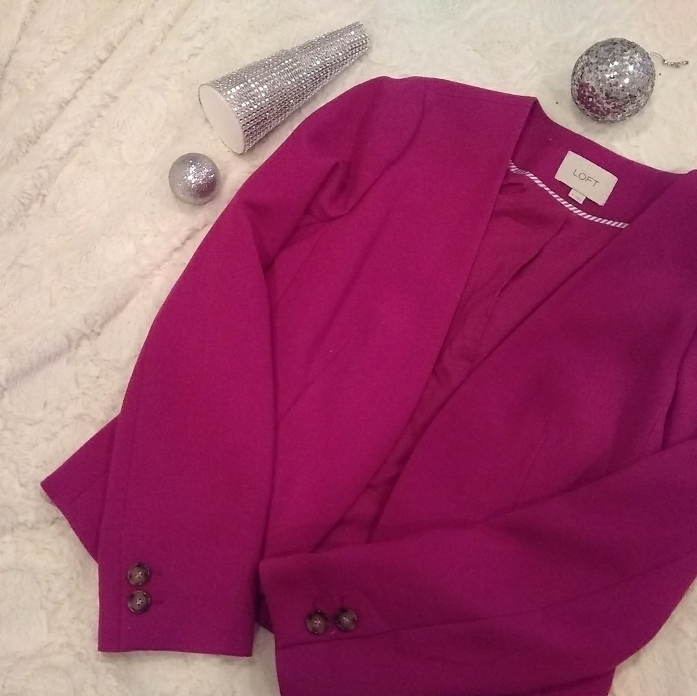 Beautiful fushia Ann Taylor blazer