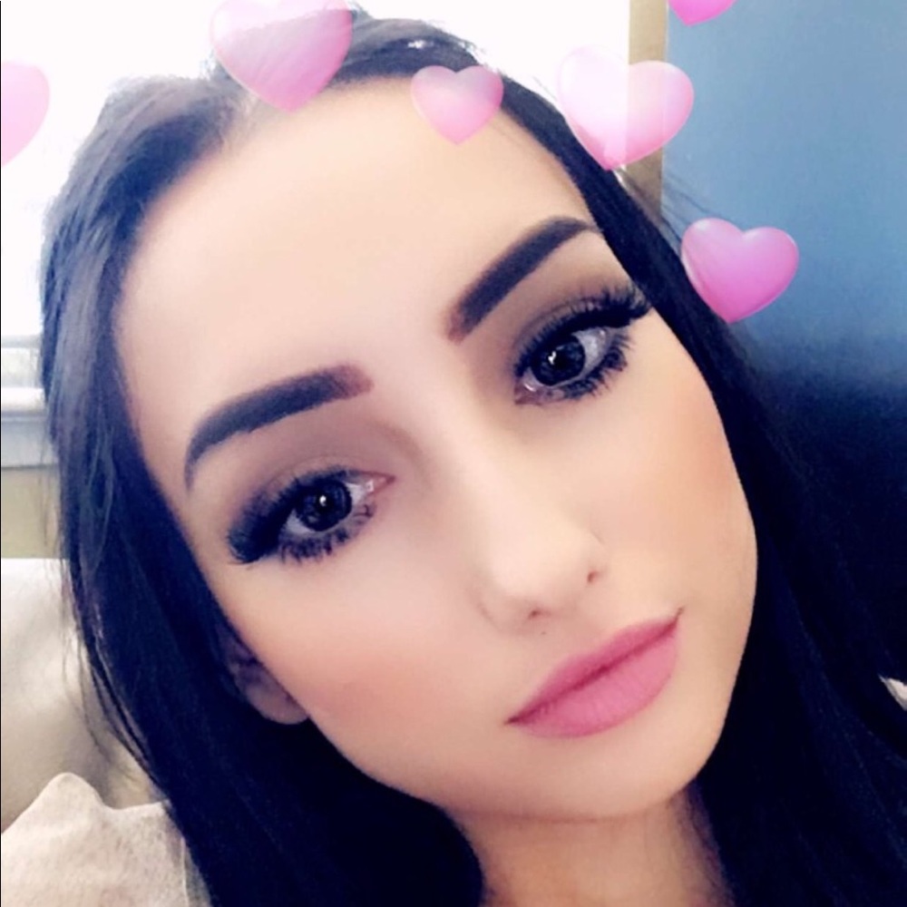 Meet your Posher, Alyssa