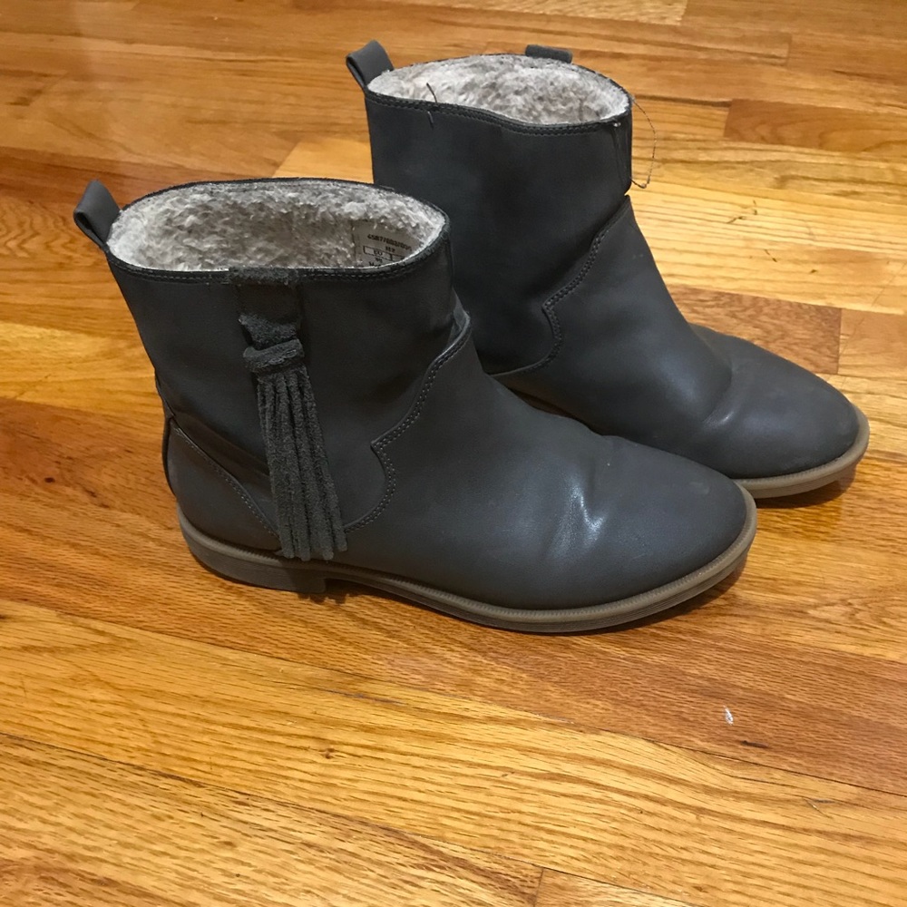 Grey Zara girls booties