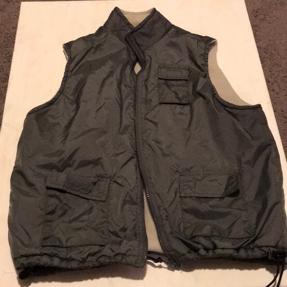 Size Medium Aéropostale Puffer vest