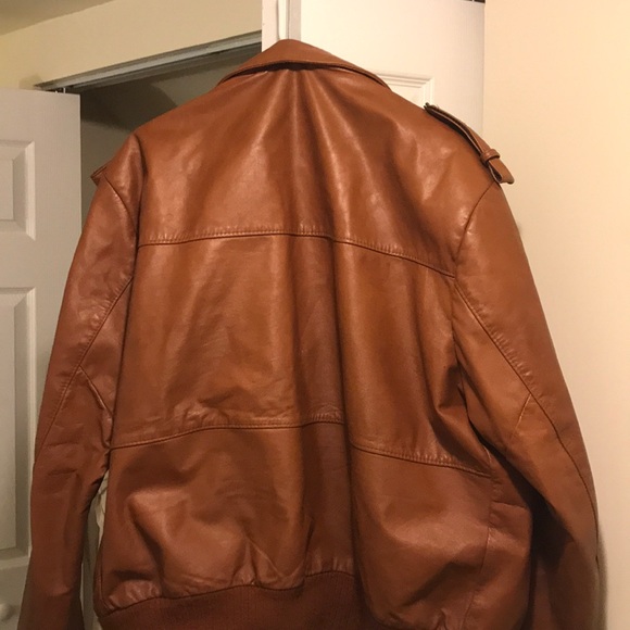 Is a light brown the leather shop sears jacket. - Picture 4 of 4