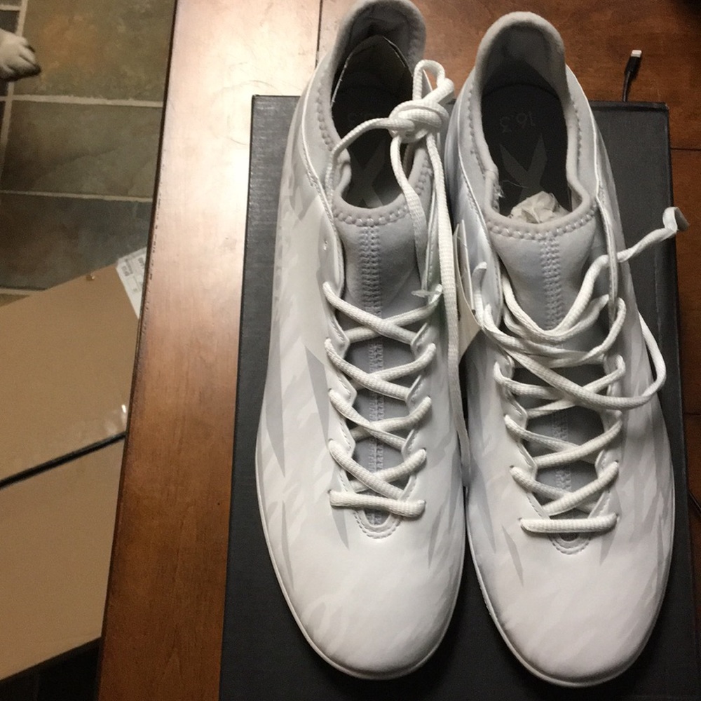 Men's Addidas shoes