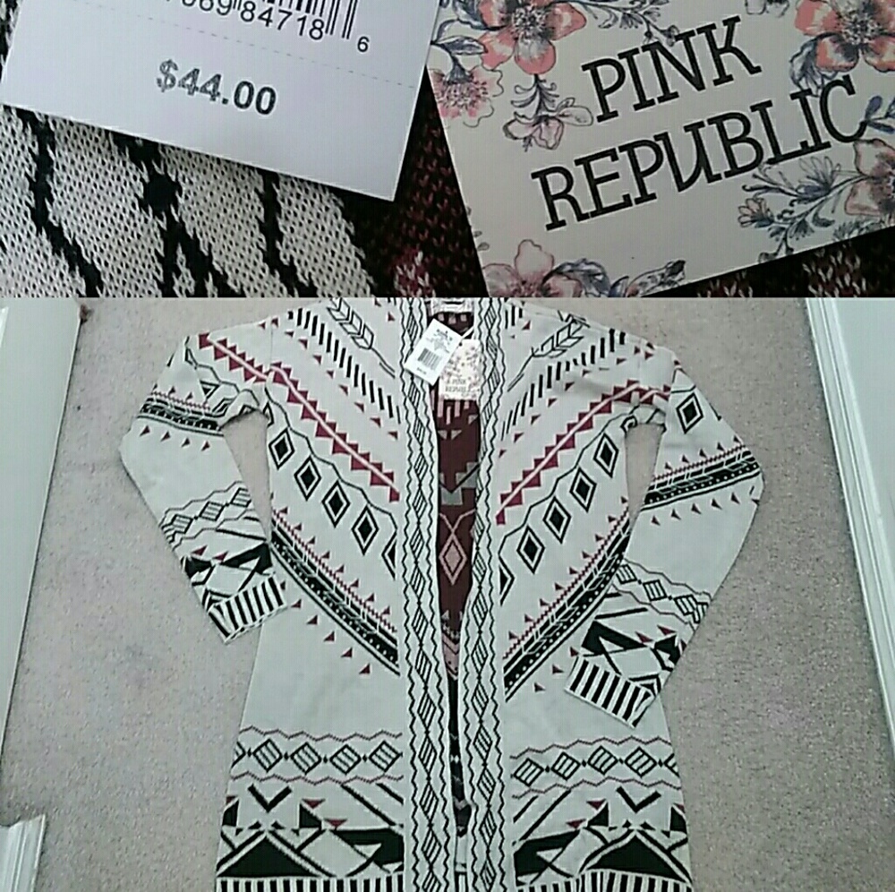 ❌SOLD ON MERC❌ NWT cardigan sweater