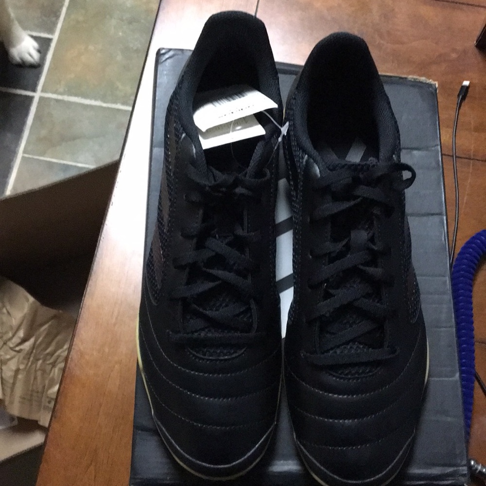 Men's Addidas shoes