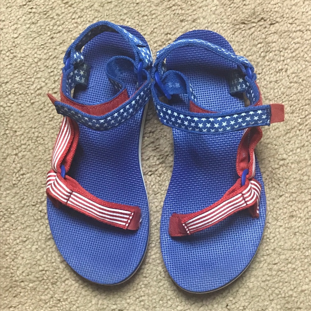 Limited time American flag tevas