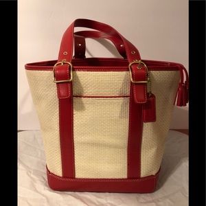 Coach Straw Tote 🎉🎉🎉 price drop!! 🎉🎉🎉