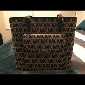 Michael kors bag!!