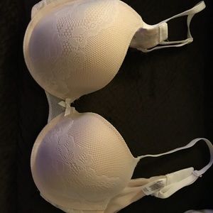 Gilligan & O’Malley Light Pink/Nude Lace Bra