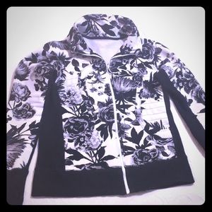 Lululemon Scuba Size 12 - Rare