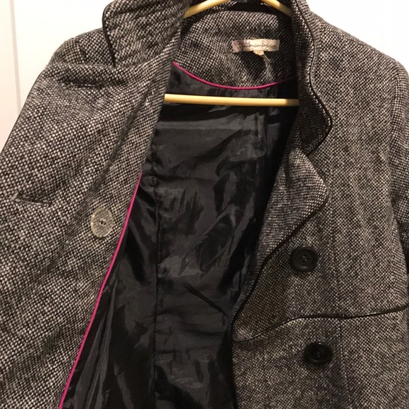 Outerwear - Picture 3 of 6