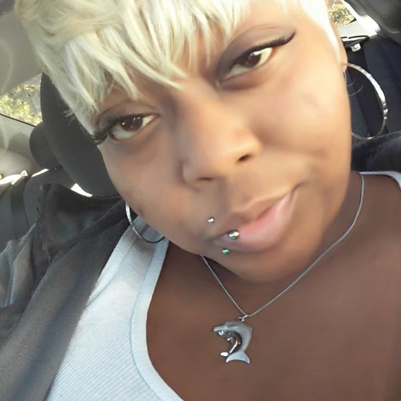 Meet your Posher, Egyptianqueen - Picture 1 of 1