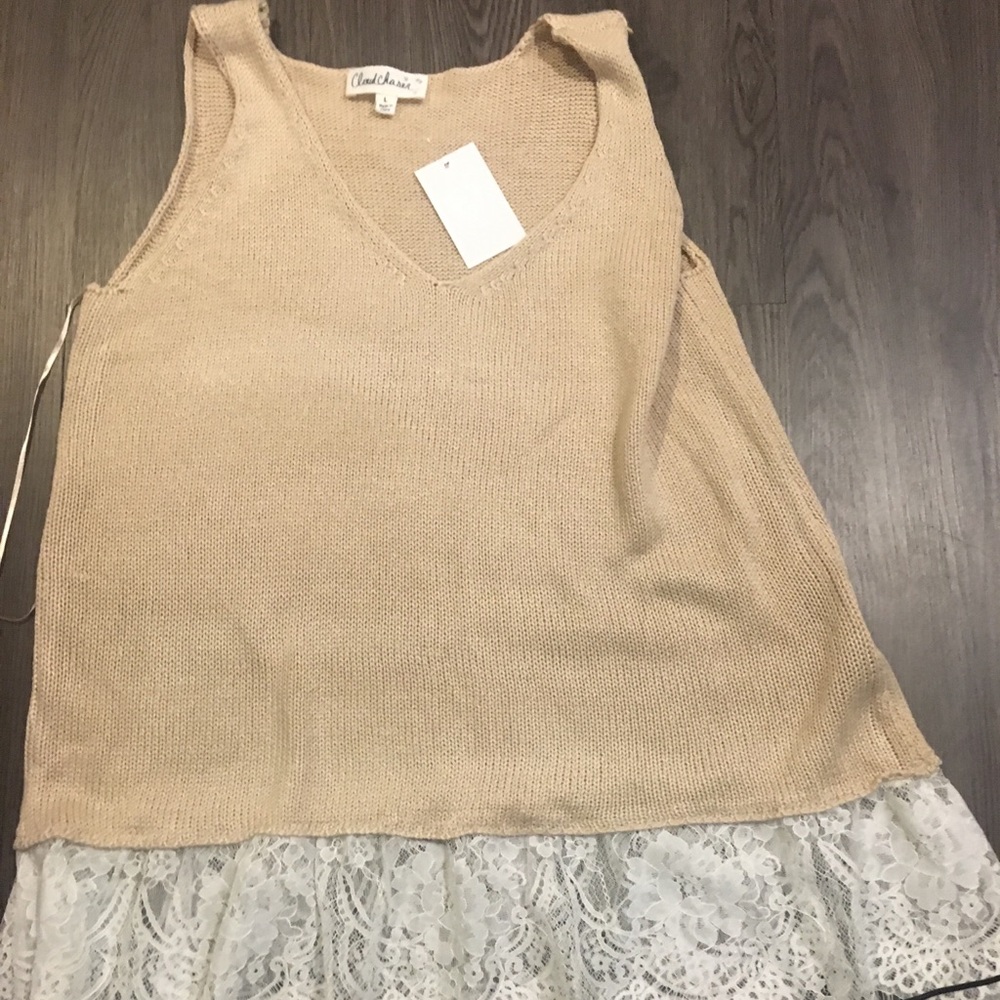 Khaki/white lace sleeveless sweater top