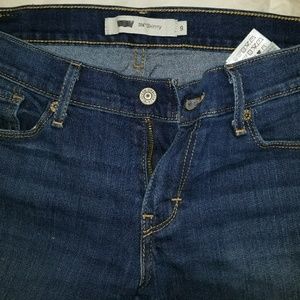 Levis 9m
