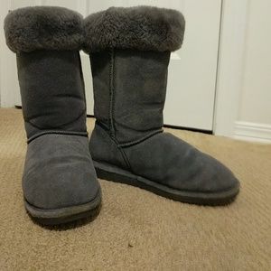 Grey Bearpaw furry boots