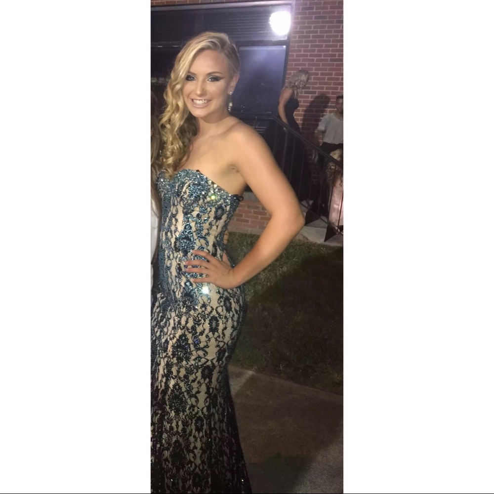 Prom/homecoming dress