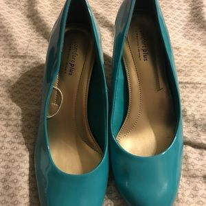 Comfort Plus- Size 9 Wide Width Heels - Teal