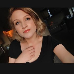 Meet your Posher, Abigail