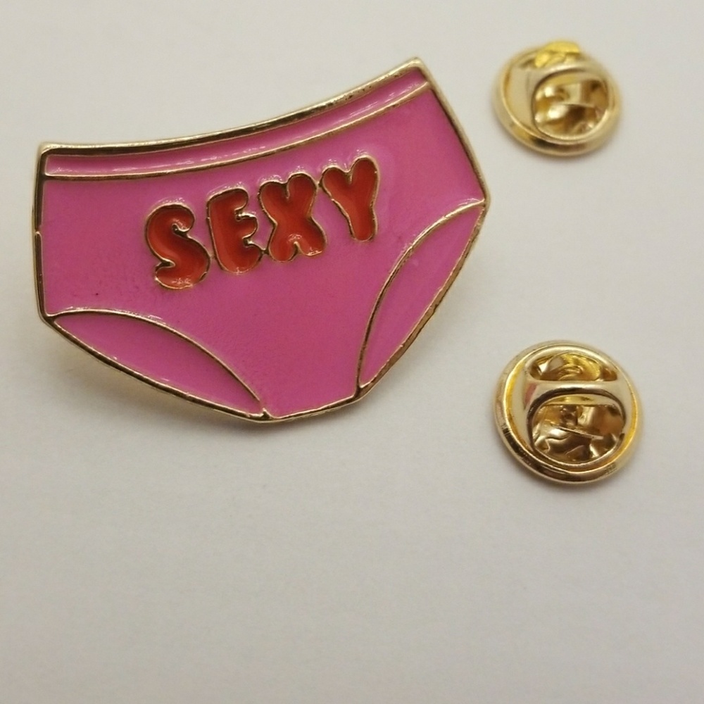Sexy underwear pin brooches red pink