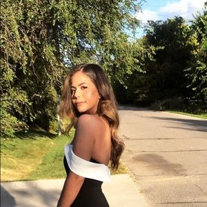 Meet your Posher, Dita