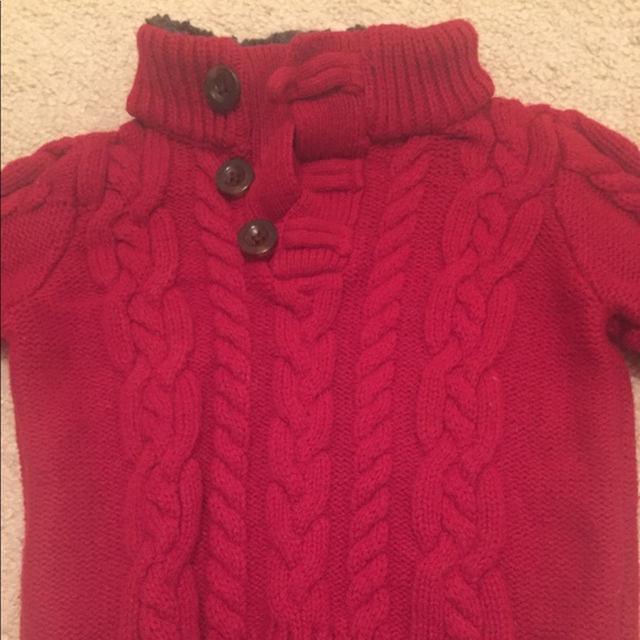 Baby Gap red sweater - Picture 2 of 5