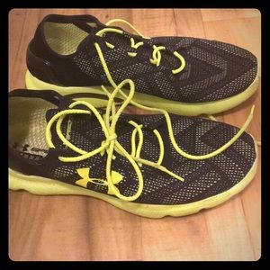 Under armor men 11.5 neon Yellow and black running