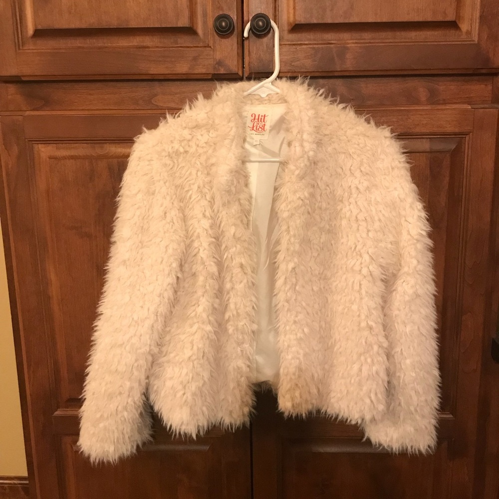 Trendy! Hit List Faux Fur XS Cream Jacket/Coat