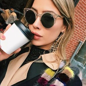 Sunglasses inspired in quay