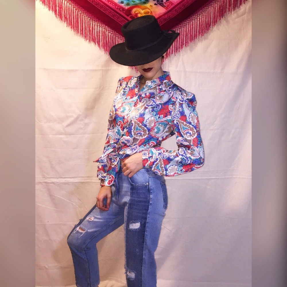 Vintage paisley button up blouse