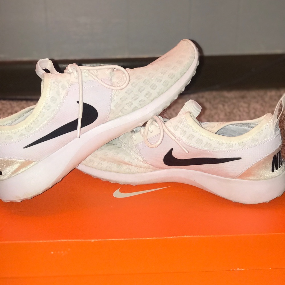 White Nike Juvenates