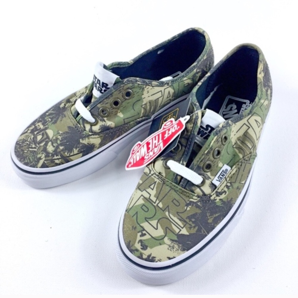 ISO STAR WARS VANS Big Kids 5 or 6 please!